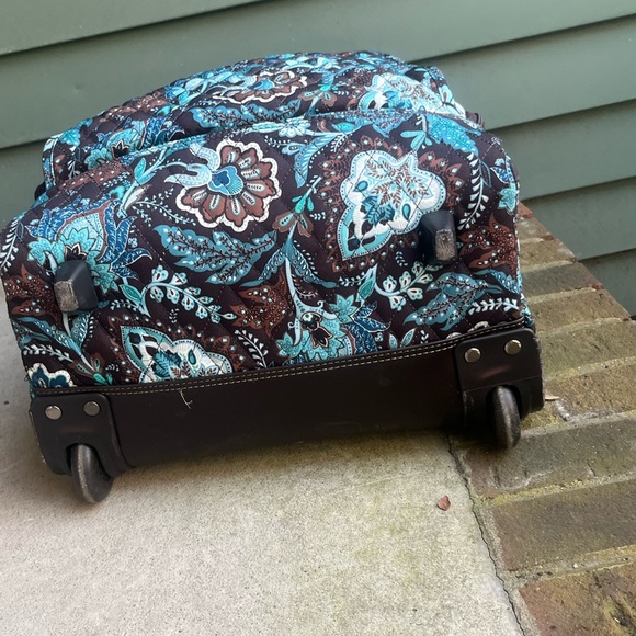 TURQUOISE W/BROWN ACCENTS! Pretty Vera Bradley Fabric Wheeled Carryon Suitcase - Picture 7 of 16